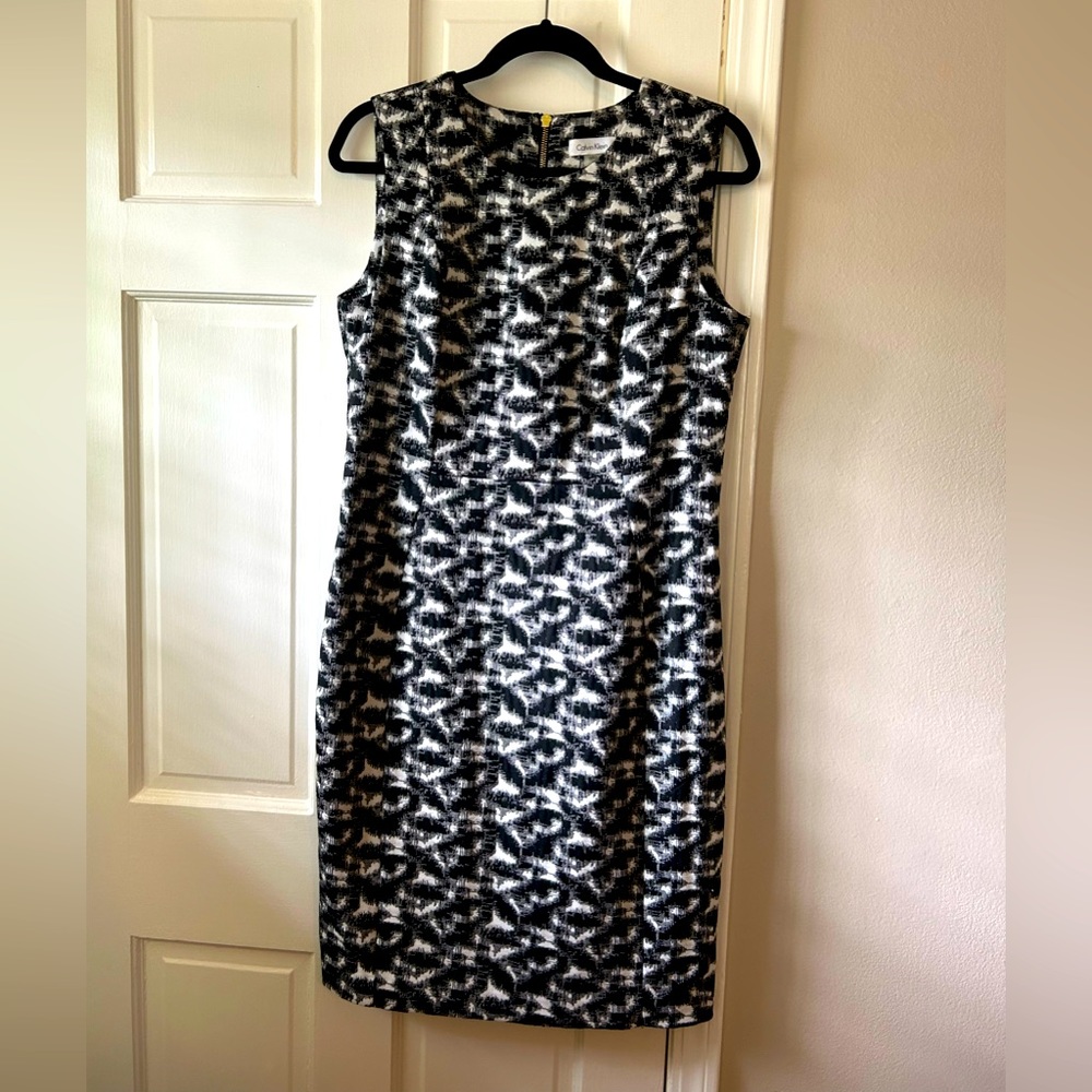 EUC Calvin Klein sleeveless sheath dress